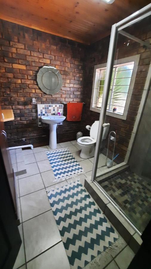 Legaeng Cottage - Serenity Pretoria Exterior photo